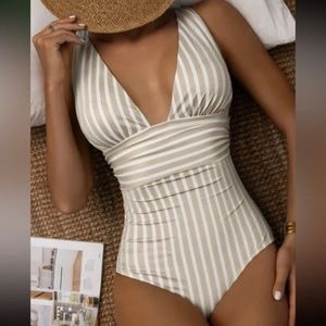 Bandeau One-Piece Swimsuit – High Waist Monokini main image 1
